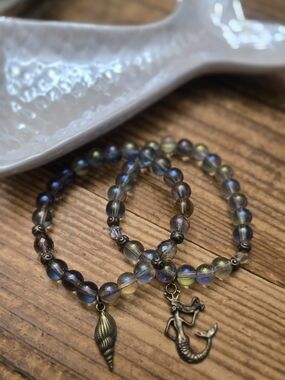 Iridescent Glass Bead Mermaid & Shell Charm Bracelet Set - No Brand